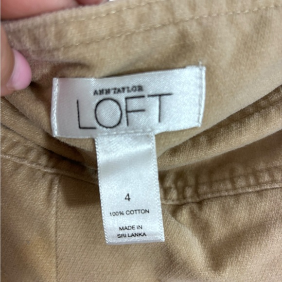 LOFT Skirt Pleated Velvety Tan Swing Knee Length Black Geo Aztec Print Sz 6 - Picture 3 of 5